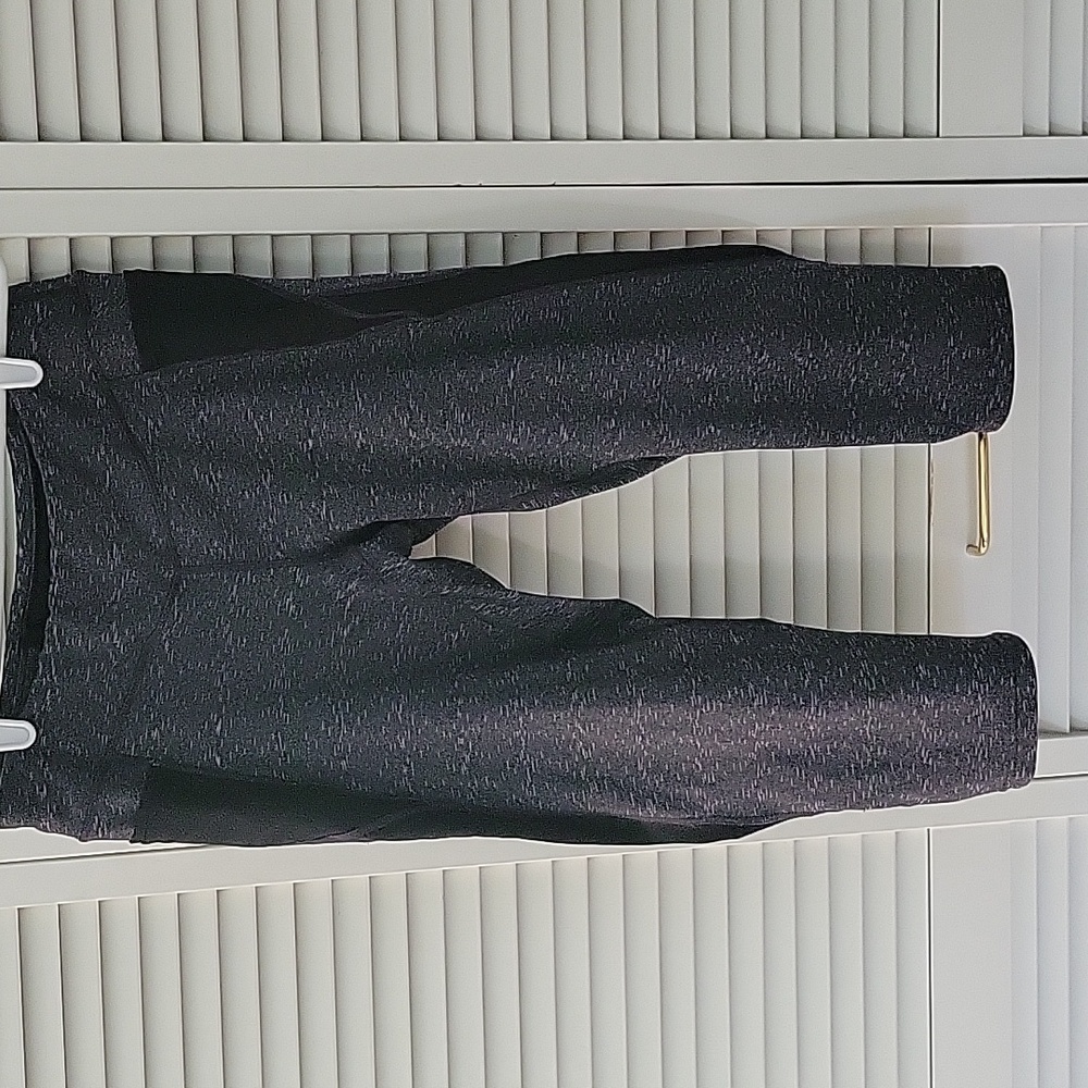 Lucy Athletic Capris Women's SZ M